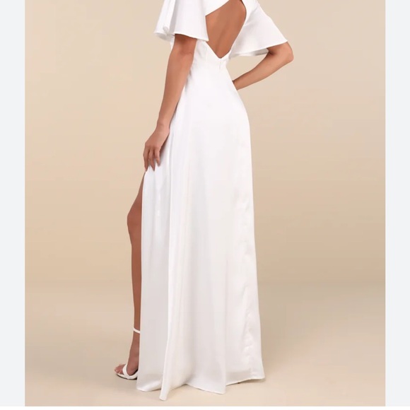 NWT- Lulus Elegant Confidence White Satin Flutter Sleeve Cutout Maxi Dress M - Picture 5 of 8
